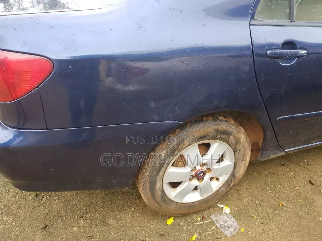 Toyota Corolla 2004 Blue