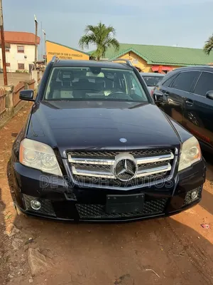 Mercedes-Benz GLK-Class 2010 Black