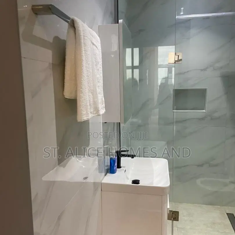 Phvarat Studio Luxury Apartment With Balcony, Gym & Washing Machine