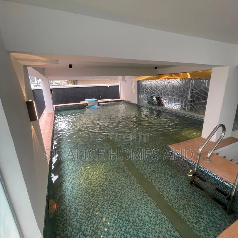 Phvarat Studio Luxury Apartment With Balcony, Gym & Washing Machine