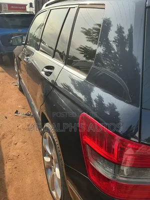 Mercedes-Benz GLK-Class 2010 Black
