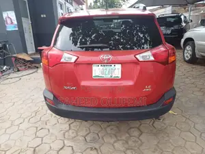 Toyota RAV4 2015 Red