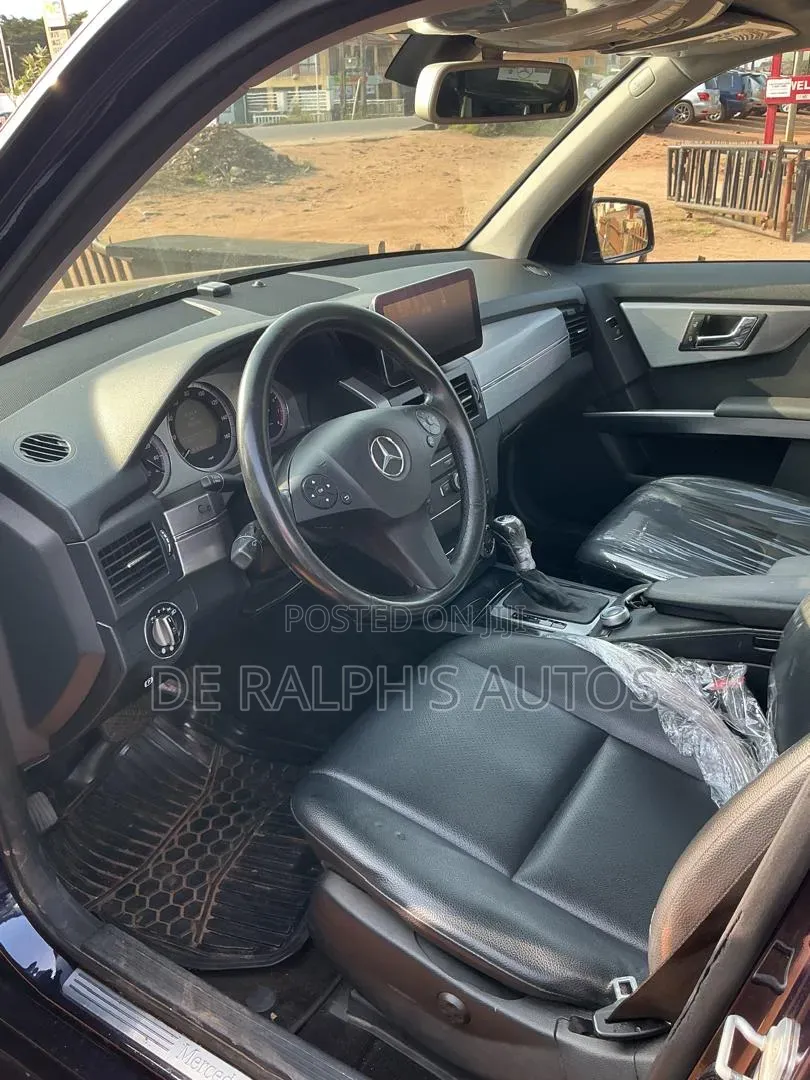 Mercedes-Benz GLK-Class 2010 Black