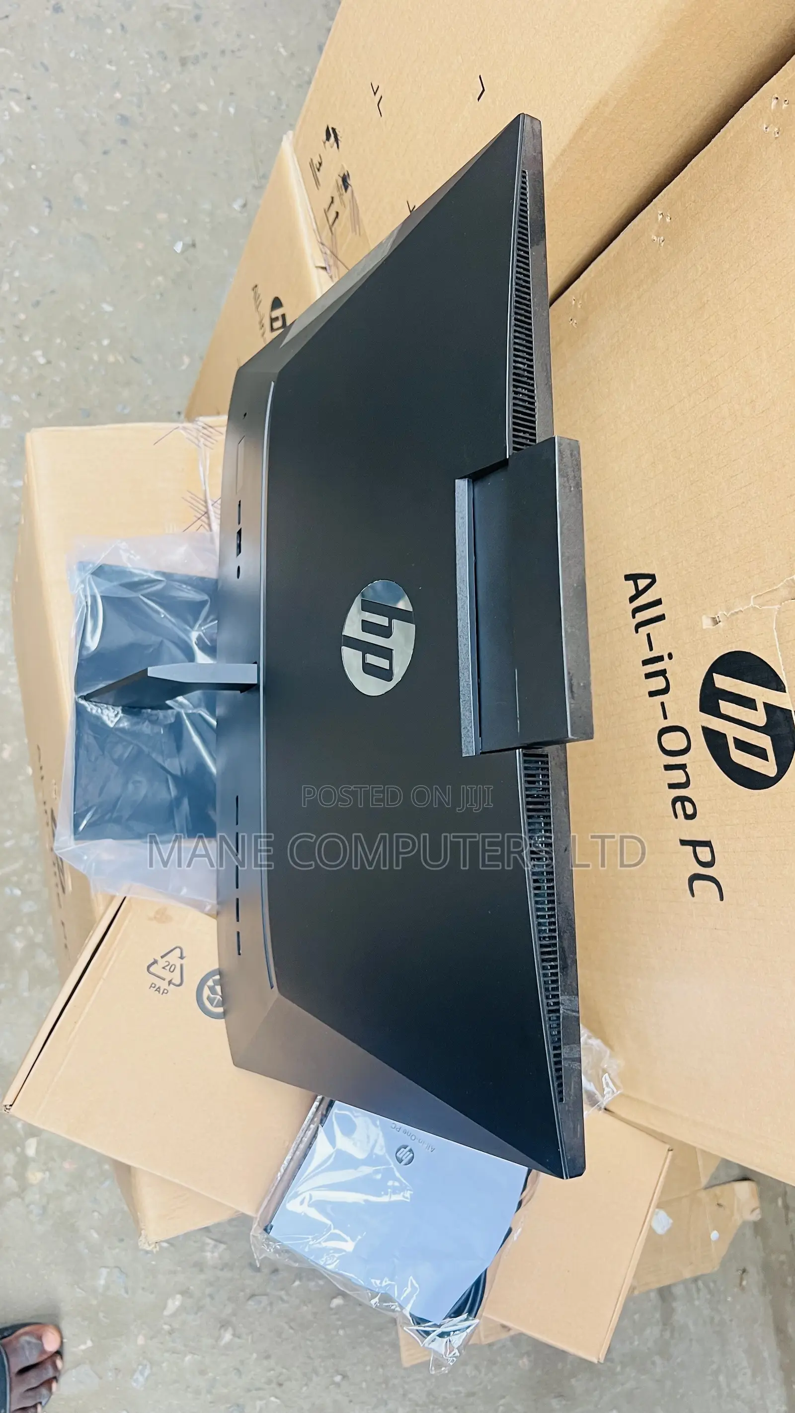 New Desktop Computer HP ProOne 600 8GB Intel Core i3 SSD 256GB