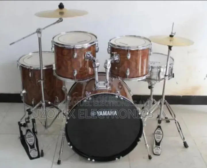 Yamaha 5 Drum Set