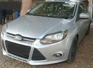 Ford Focus Titanium 5-Door 2013 Silver