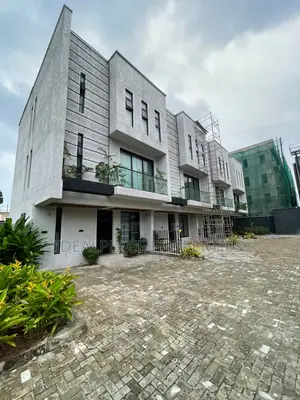 4bdrm Townhouse/Terrace in Ikate for sale