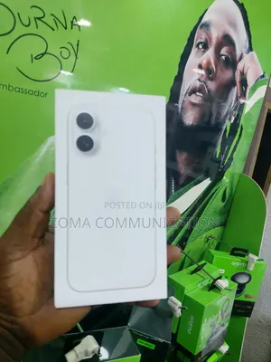 New Apple iPhone 16 128 GB White