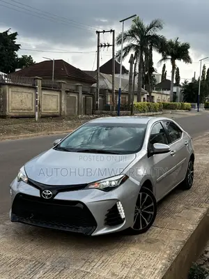Toyota Corolla 2018 Silver