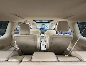 Toyota Highlander Limited Platinum V6 4x4 (3.5L 6cyl 6A) 2016 Gold
