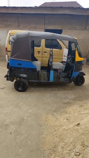 TVS Apache RTR 160 2V 2022 Yellow