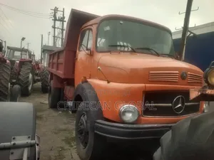 Mercedes Benz 911 Tipper With Auxiliary (Foreign Used)