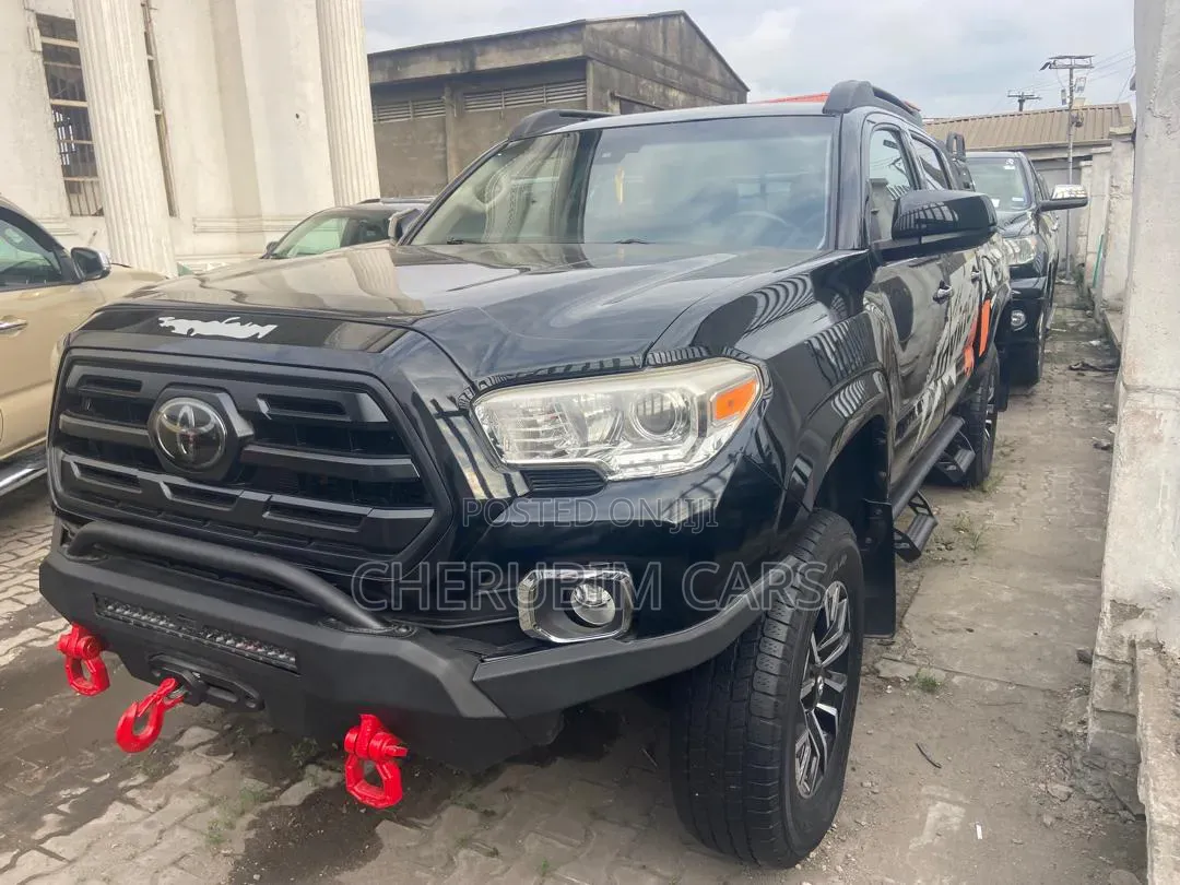 Toyota Tacoma 2018 Black