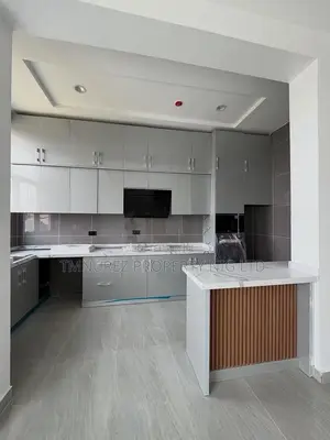 2bdrm Apartment in Lekki Phase 1 for rent
