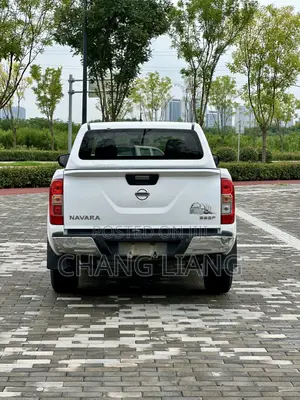 Nissan Navara 2020 White