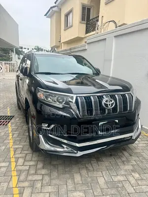 Toyota Land Cruiser Prado 2022 Black