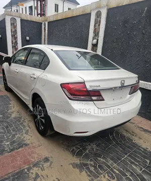 Honda Civic 2013 White