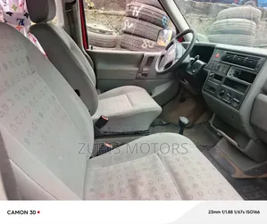 Volkswagen Transporter 2005 Red