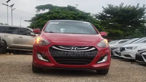 Hyundai Elantra 2014 Red