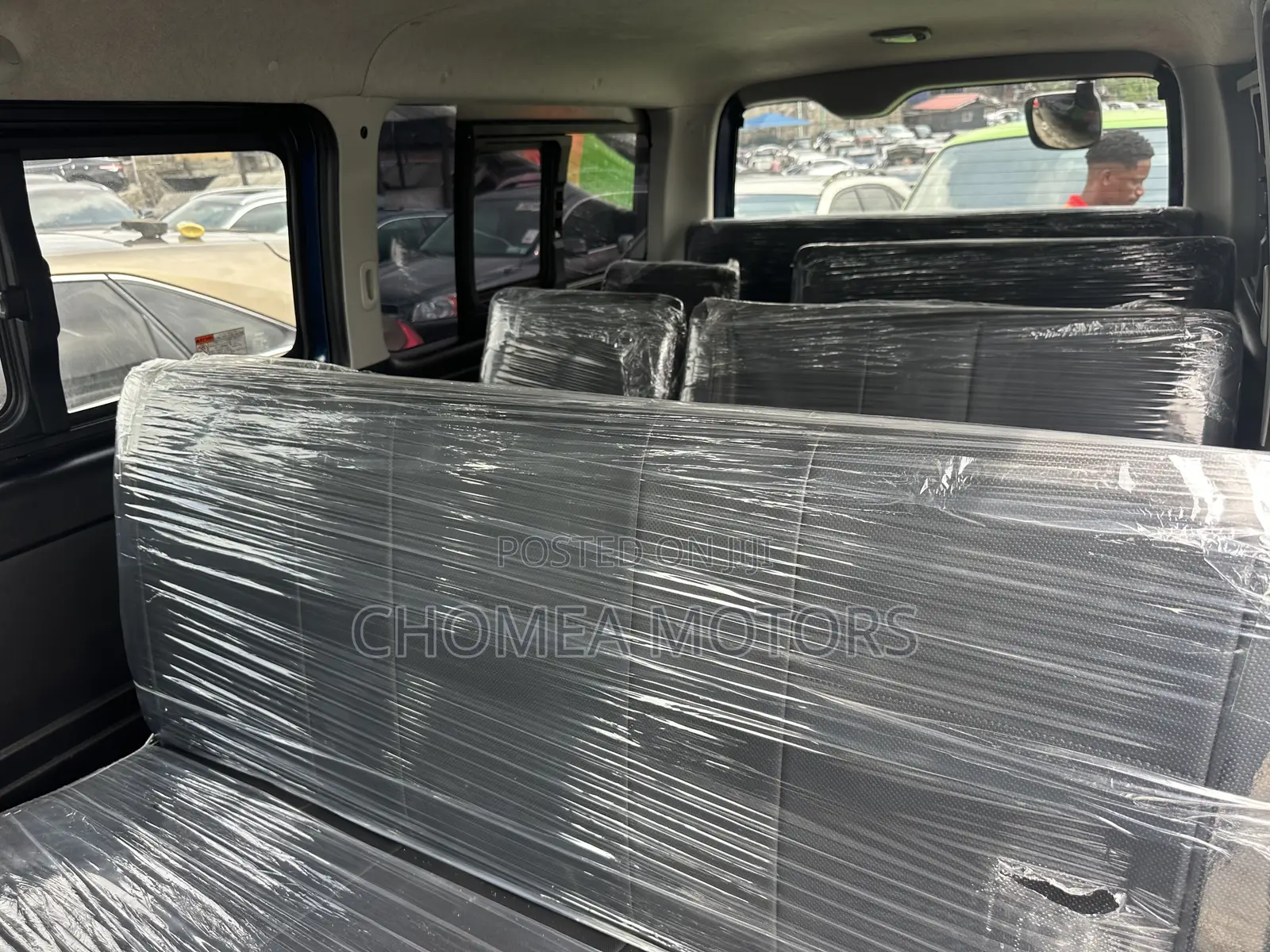 Toyota HiAce 2017 Blue