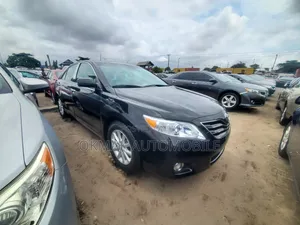 Toyota Camry XLE 4dr Sedan (2.5L 4cyl 6AM) 2010 Black