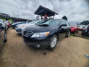 Toyota Camry XLE 4dr Sedan (2.5L 4cyl 6AM) 2010 Black