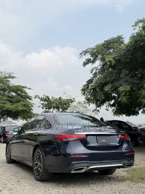 Mercedes-Benz E350 2021 Blue