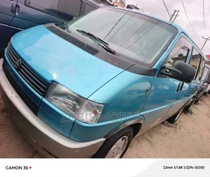Volkswagen Transporter 2005 Green