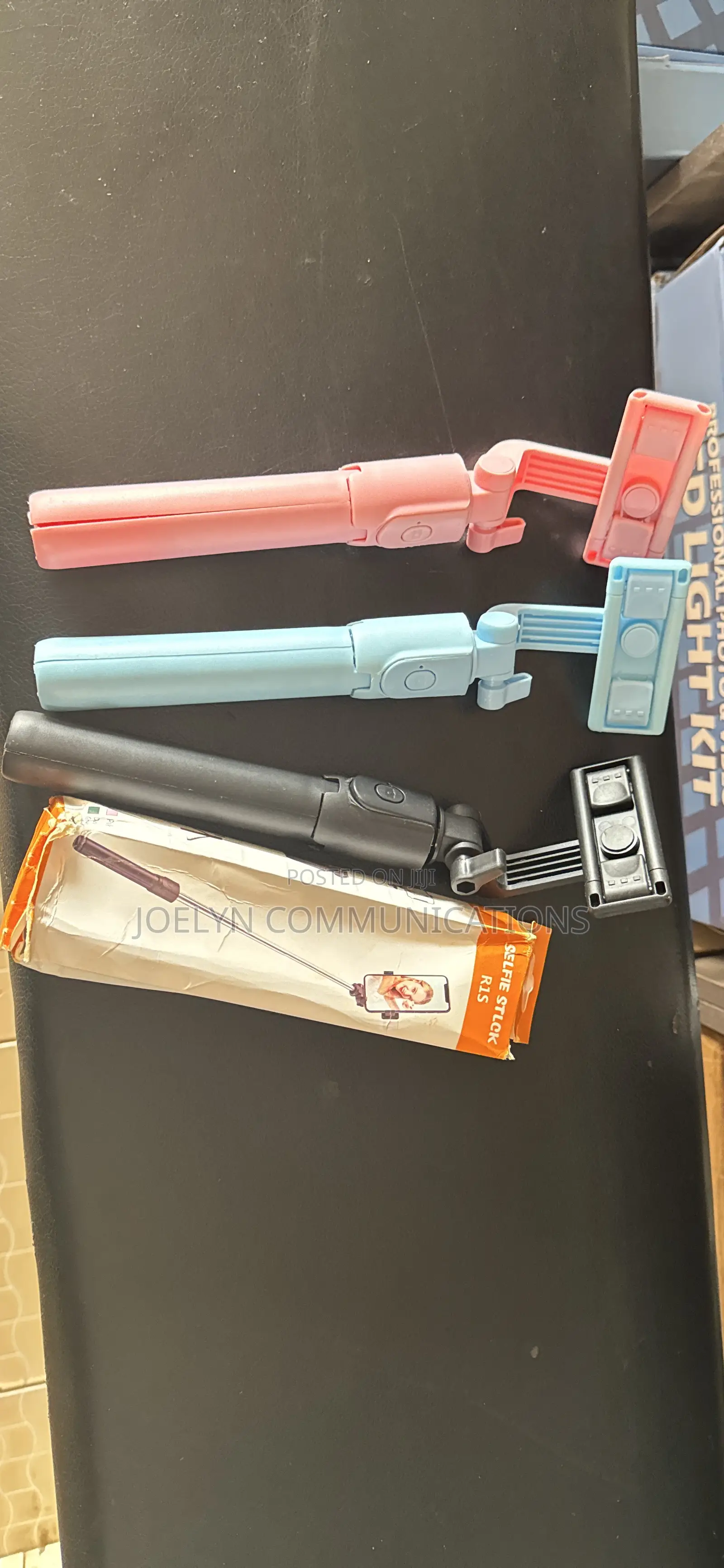 R1S Selfie Stick