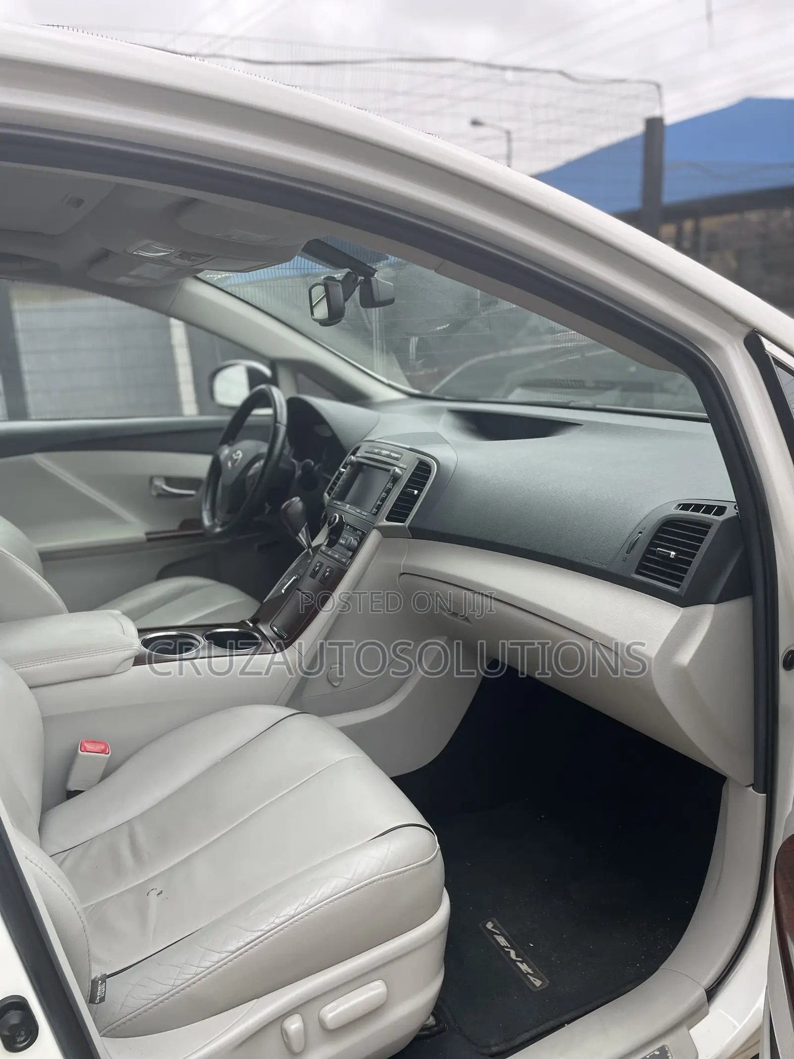 Toyota Venza 2012 White