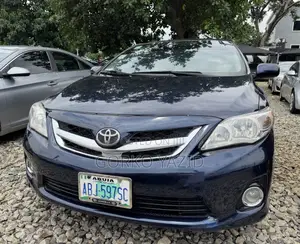 Toyota Corolla Base 4dr Sedan (1.8L 4cyl 5M) 2011 Blue