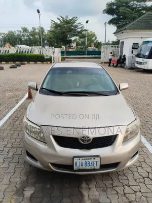 Toyota Corolla 2010 Gold