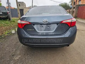 Toyota Corolla LE 4dr Sedan (1.8L 4cyl CVT) 2014 Gray