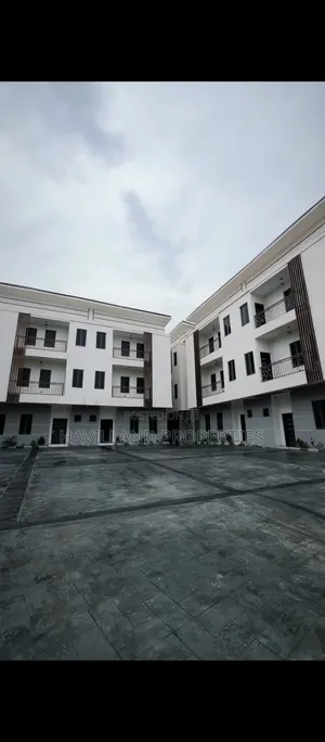 4bdrm Duplex in Utako for sale