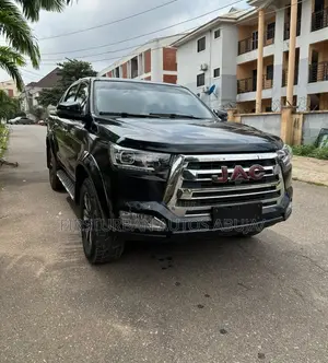 JAC T8 2022 Black