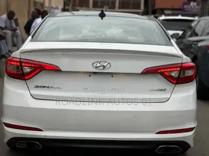 Hyundai Sonata Limited w/Brown Leather 4dr Sedan (2.4L 4cyl 6A) 2015