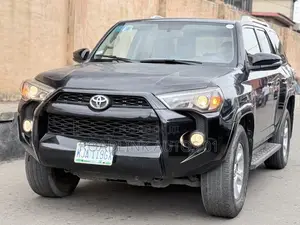 Toyota 4-Runner SR5 4dr 4x4 (4.0L 6cyl 5A) 2017 Black