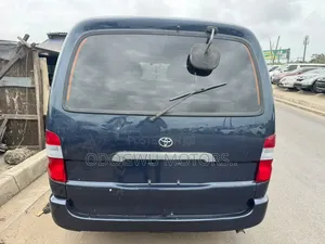 Toyota HiAce 2006 Blue