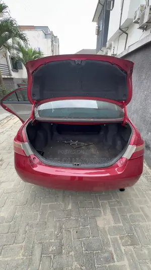 Toyota Camry LE 4dr Sedan (2.4L 4cyl 5A) 2007 Red