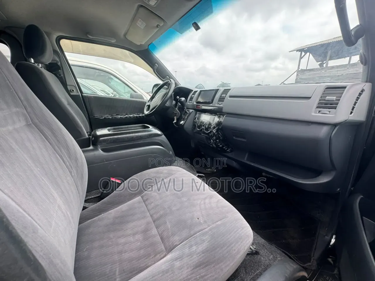 Toyota HiAce 2011 Black