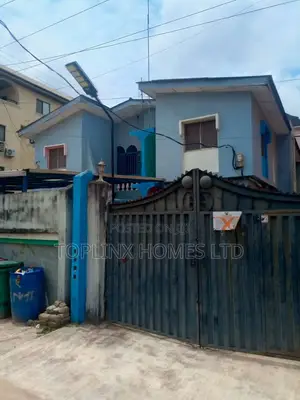 3bdrm Block of Flats in Grandmates, Ago Palace for sale