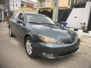 Toyota Camry XLE 4dr Sedan (2.4L 4cyl 5A) 2006 Green