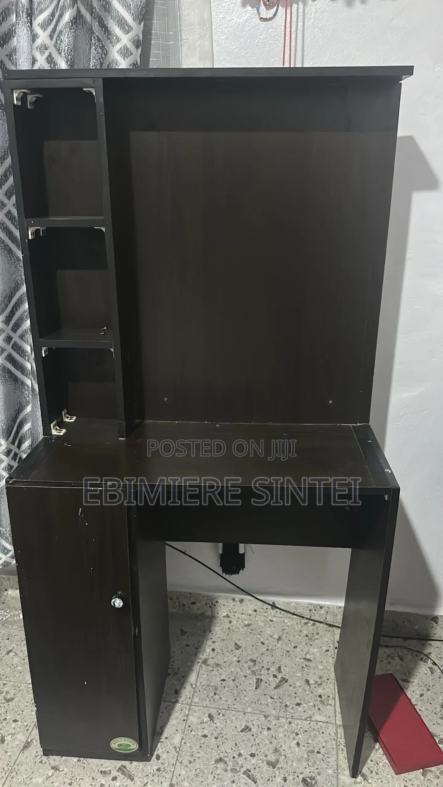 Vanity Reading Table for Sale