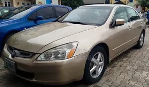 Honda Accord 2004 Gold