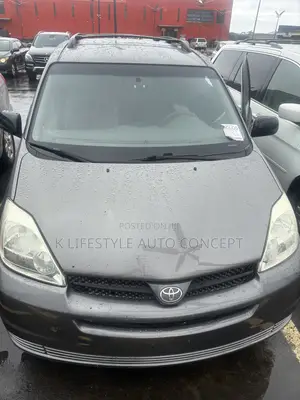 Toyota Sienna 2006 Gray