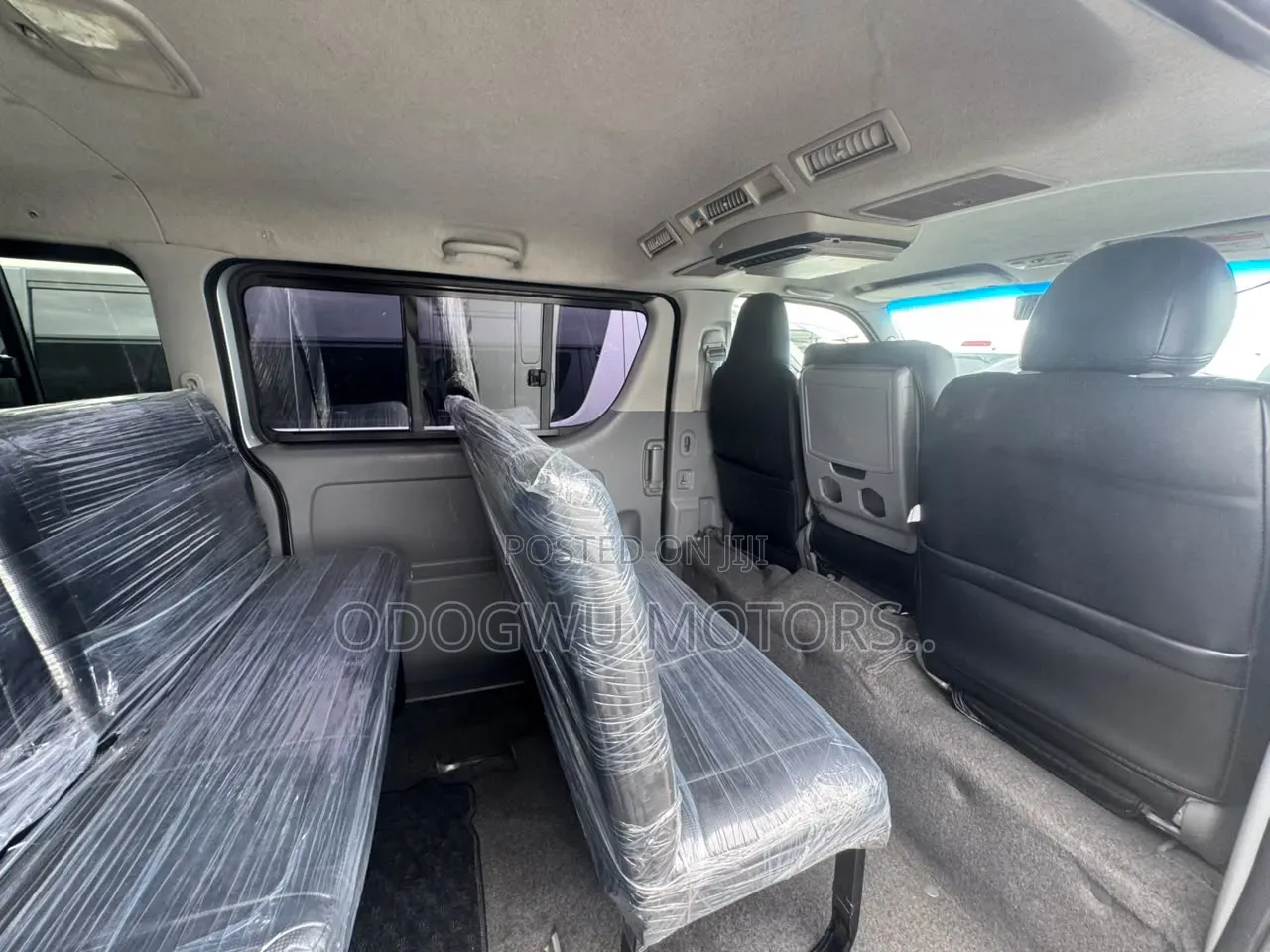 Toyota HiAce 2011 Silver