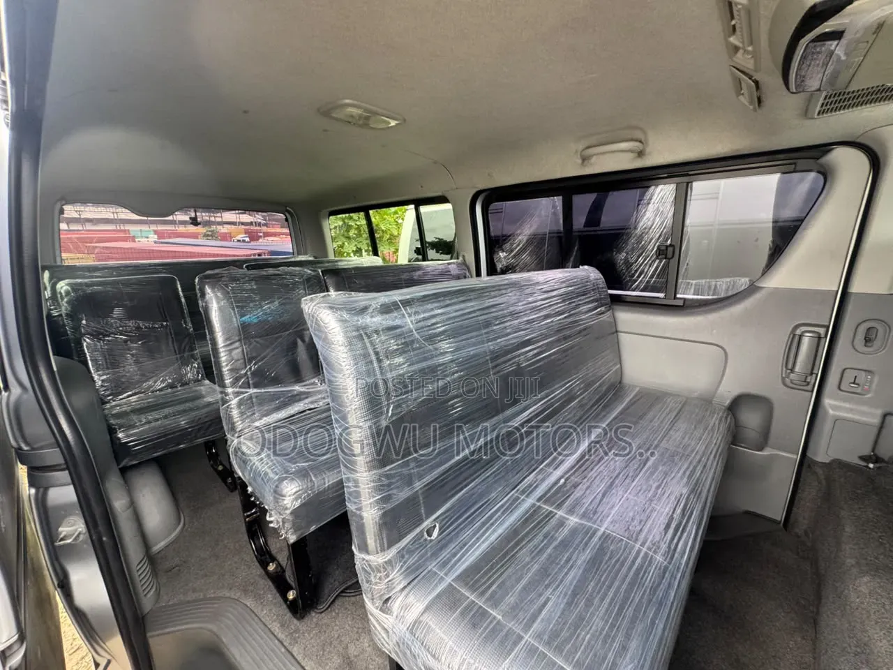 Toyota HiAce 2011 Silver