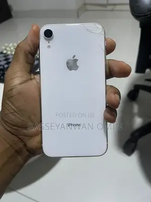 Apple iPhone XR 64 GB White