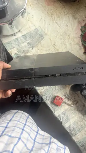 PS4 Console