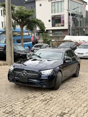 Mercedes-Benz E350 2021 Blue